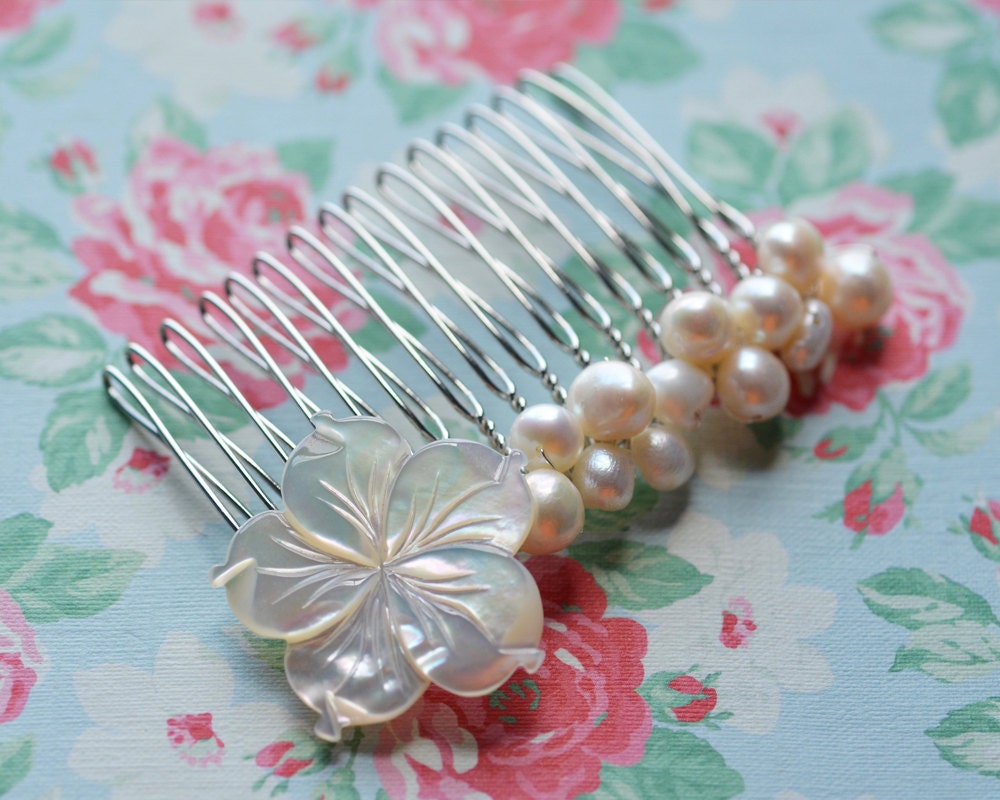 Hair Comb Wedding Flower Floral Bride Bridesmaid Maid of Honour Blossoms Blooms Silver Plated Mother of Pearl Flower