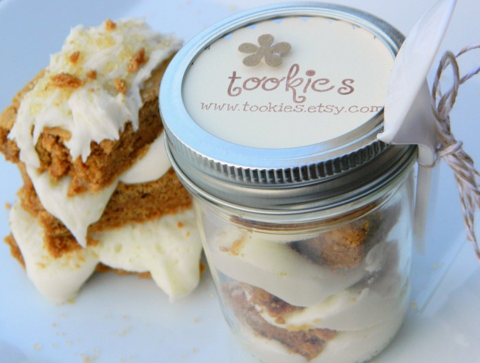 NEW 'Sinnie Bun' Bar Jar with Sinnie Bun Buttercreme Frosting 4 pack