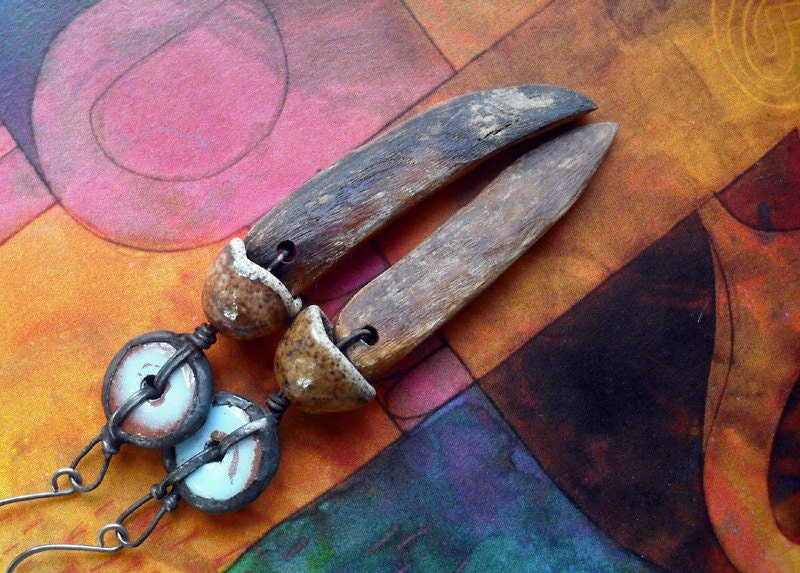 Walrus ivory fossils and ceramics
