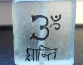 splendid XL hindu OM engraved GLASS focal pendant - eye catcher