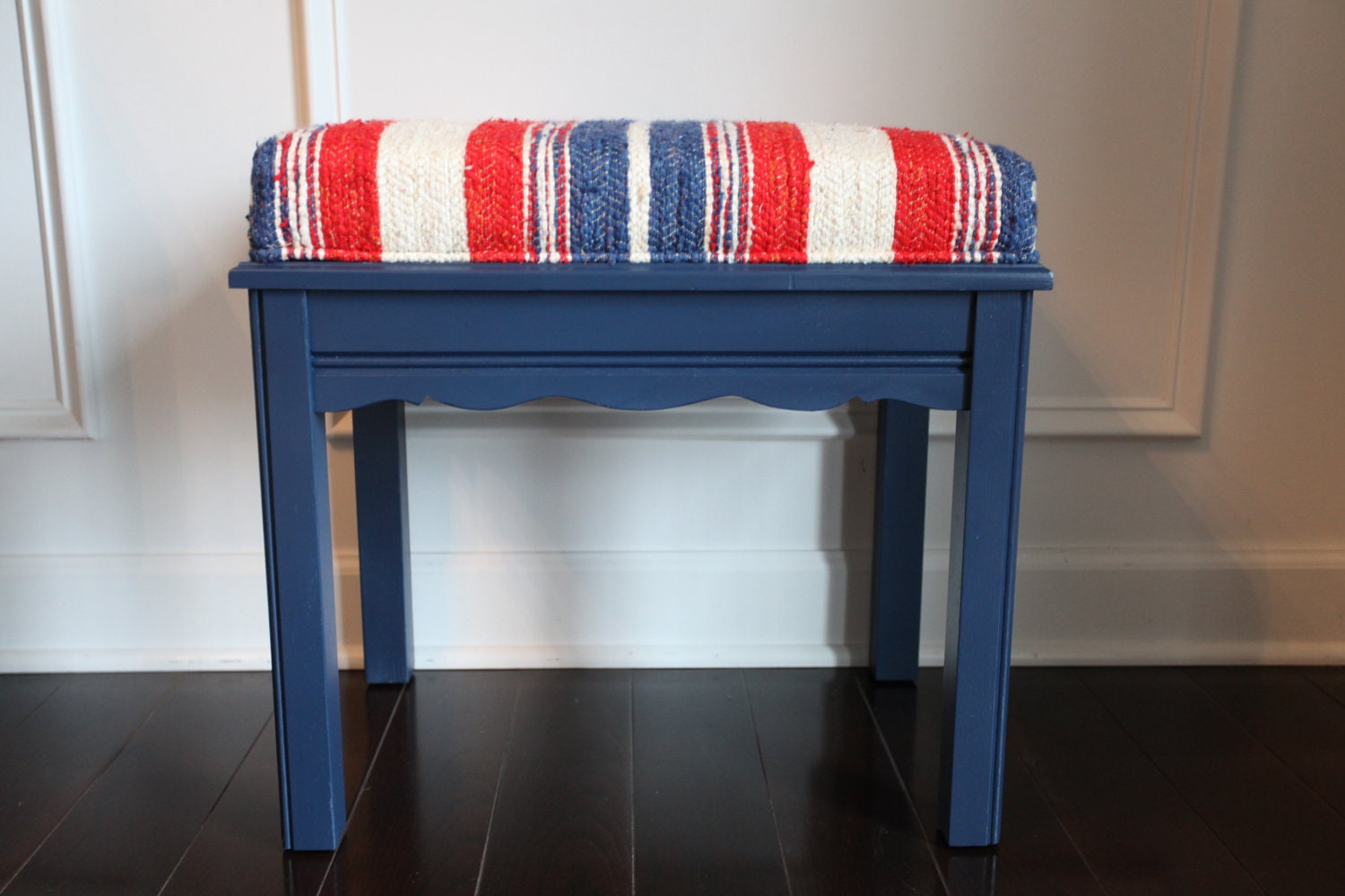 ON SALE Upcycled Vintage George bench