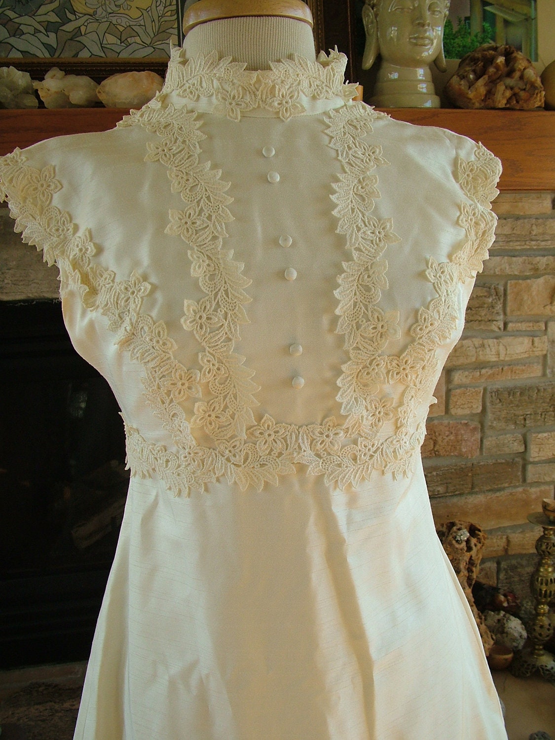 Wedding dress 1970s vintage bridal gown ivory linen lace appliques hippie chic boho fairy dress