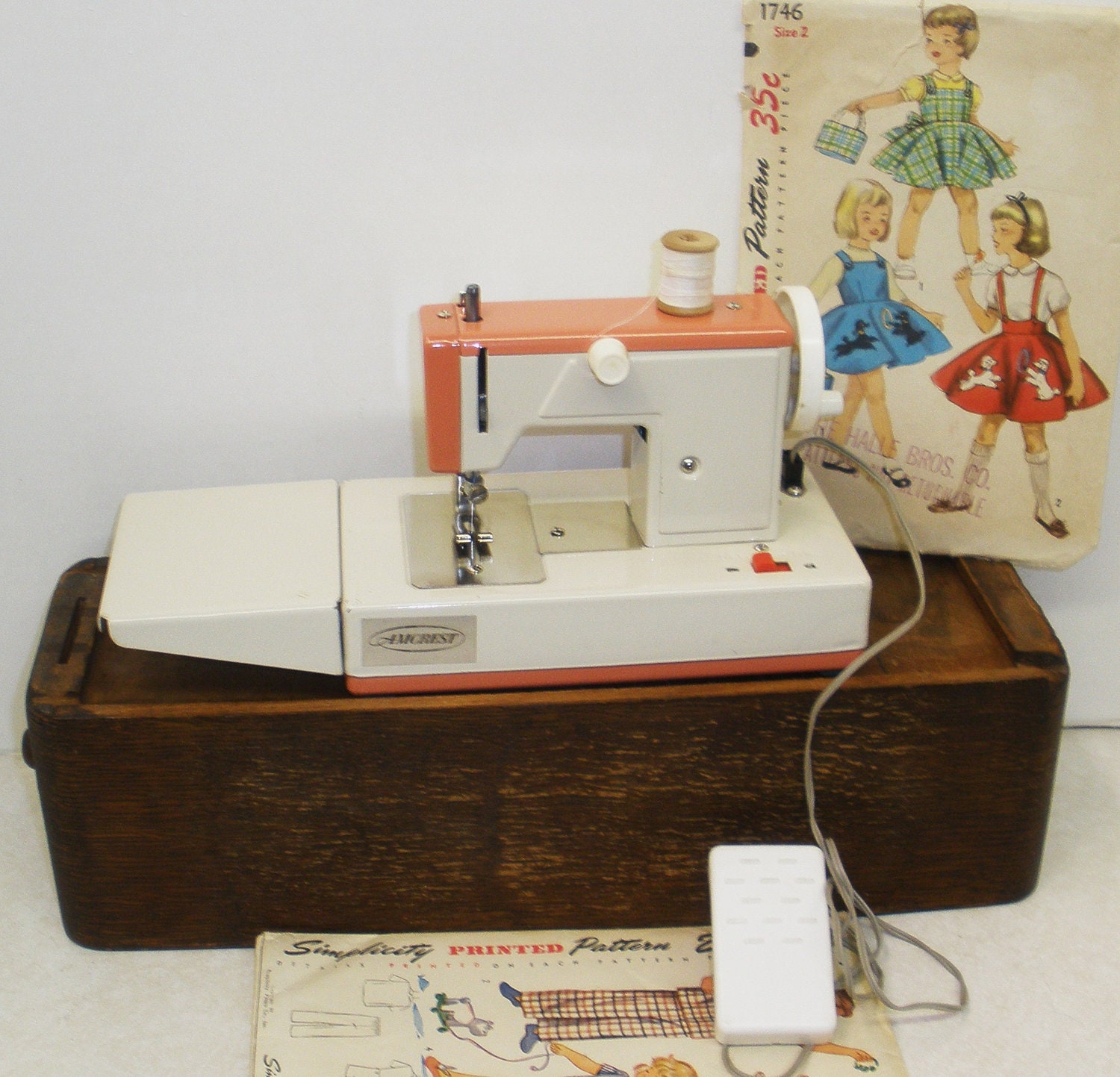 Vintage Amcrest Toy Sewing Machine . Super Cute :)