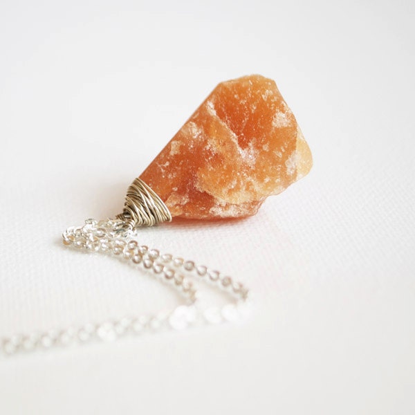 Raw stone necklace - orange aventurine and silver plated metal - arrabeska