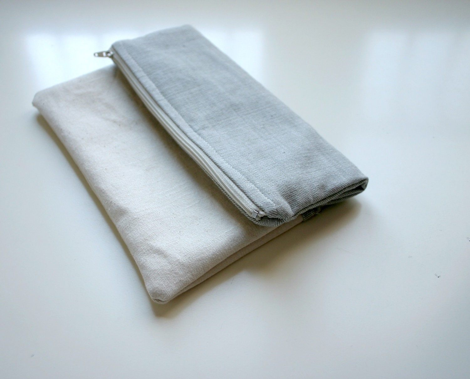 Foldover canvas Clutch Colorblock minimalistic grey white Clean