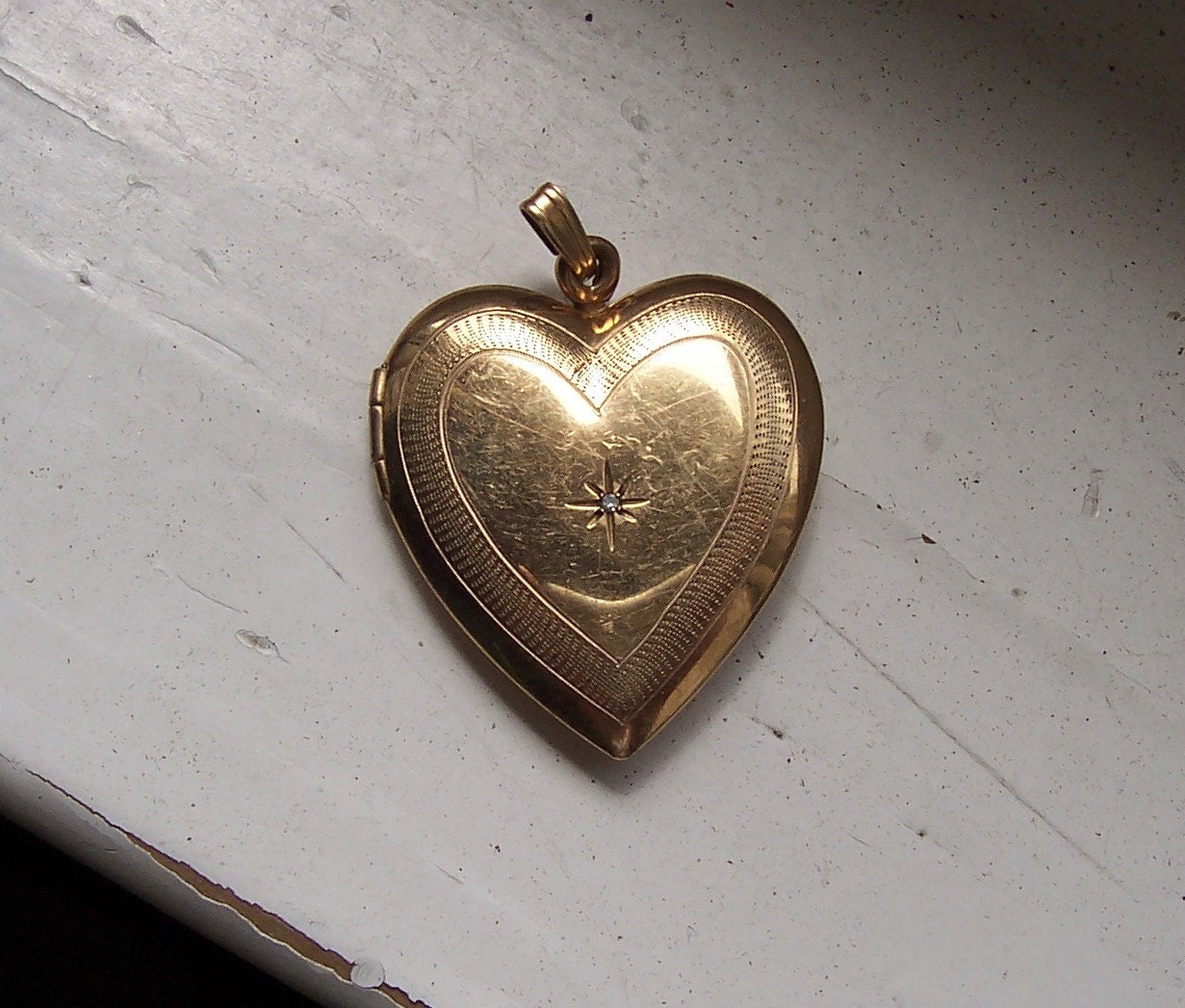 vintage Gold fill 12k Diamond Heart Locket pendant