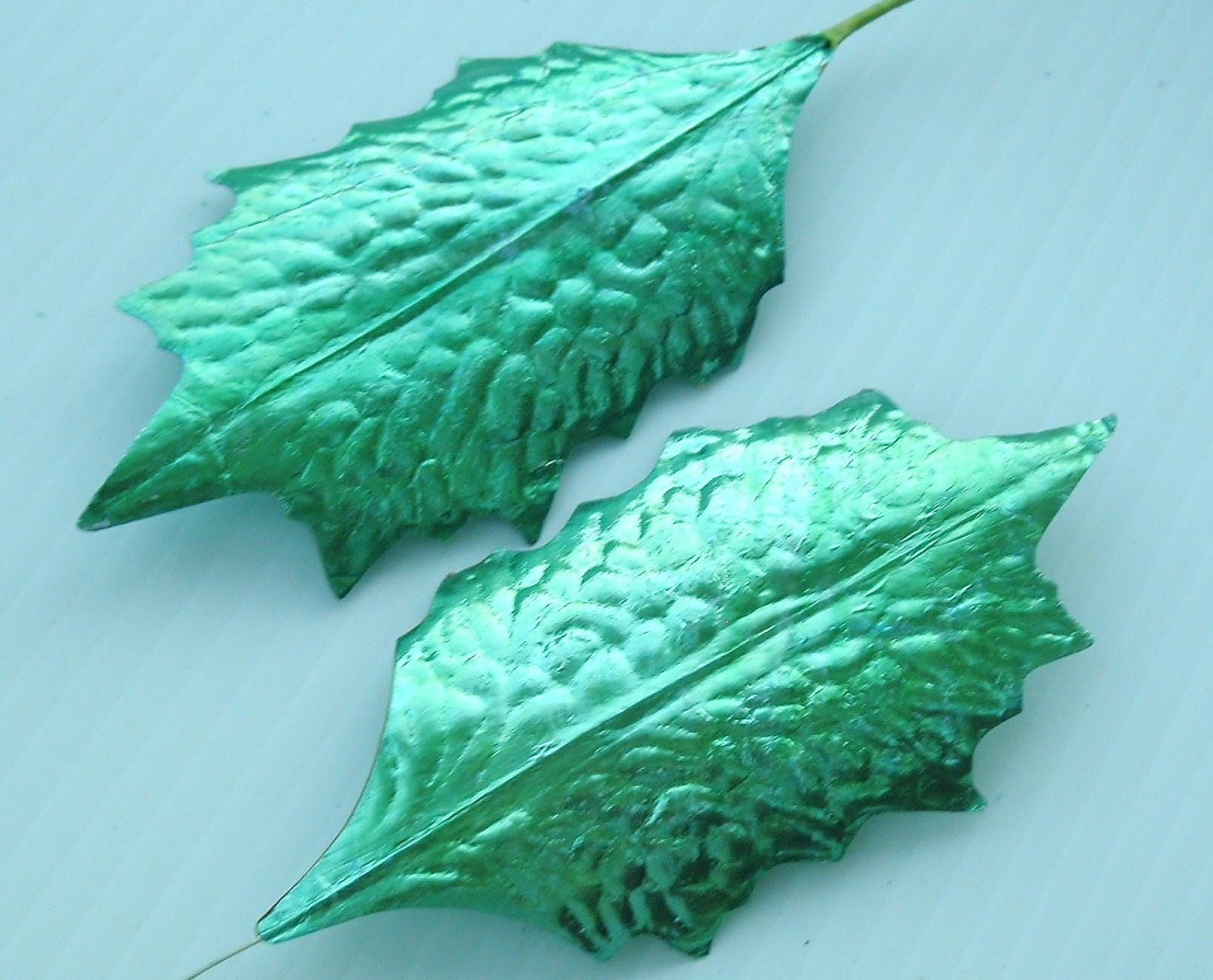 Vintage Christmas Jade Green Holly Foil Ornament Wreath Garland Craft Millinery Leaves LG. X1