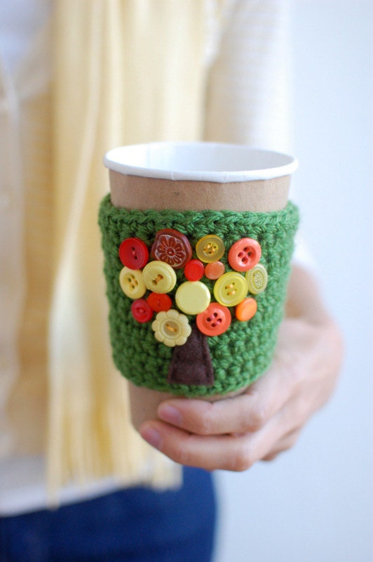 Tree coffee cup cozy with buttons by The Cozy Project
