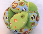 Forest Animals Grab Ball