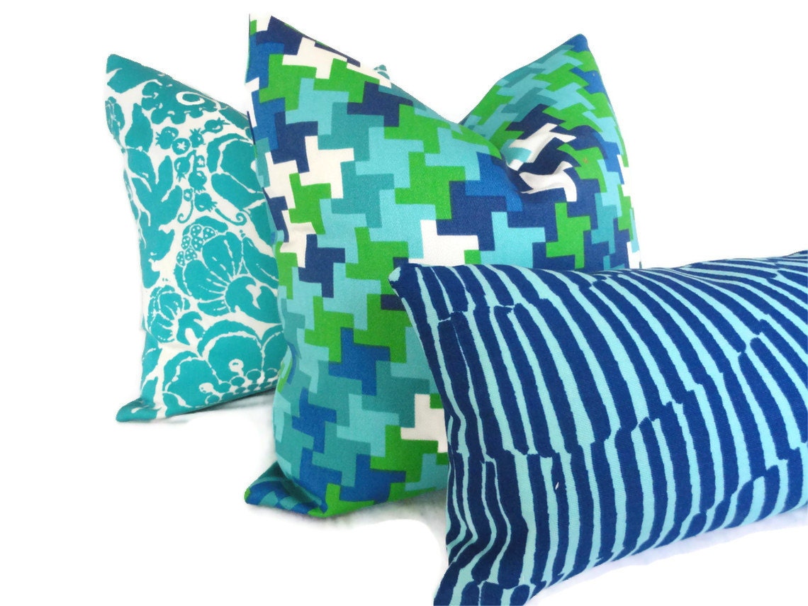 Trina Turk Sonriza Indoor Outdoor Decorative Pillow Cover, Schumacher, 18x18, 20x20 or 22x22   Accent Pillow, Throw Pillow, Pillow Cover