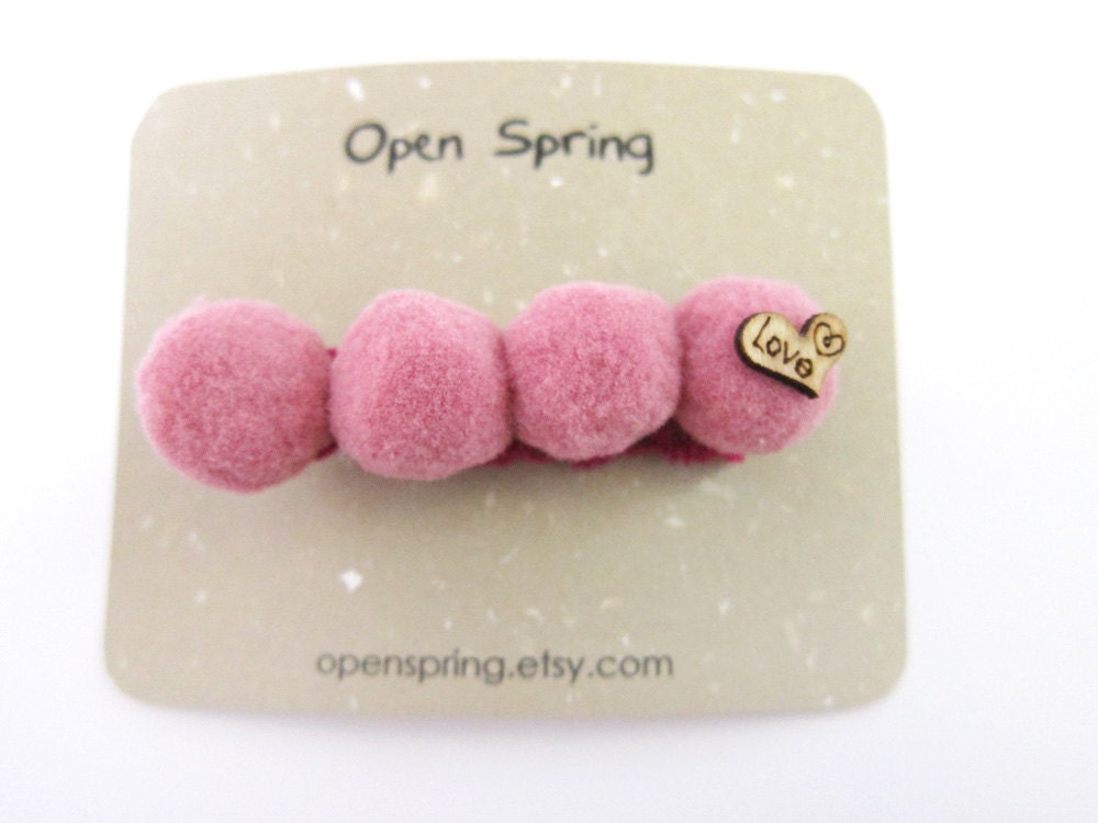 Felt pink sphere love hair clip