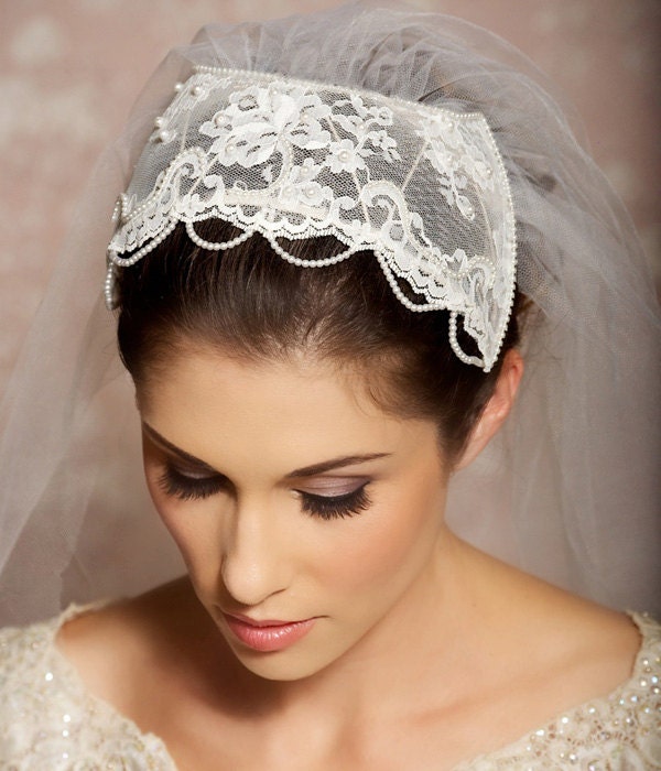 Lace Bridal Cap, Juliet Cap Veil, Lace Cap Veil, Vintage Veil, Tulle Veil, Pearl Veil, Princess Grace - STYLE 003