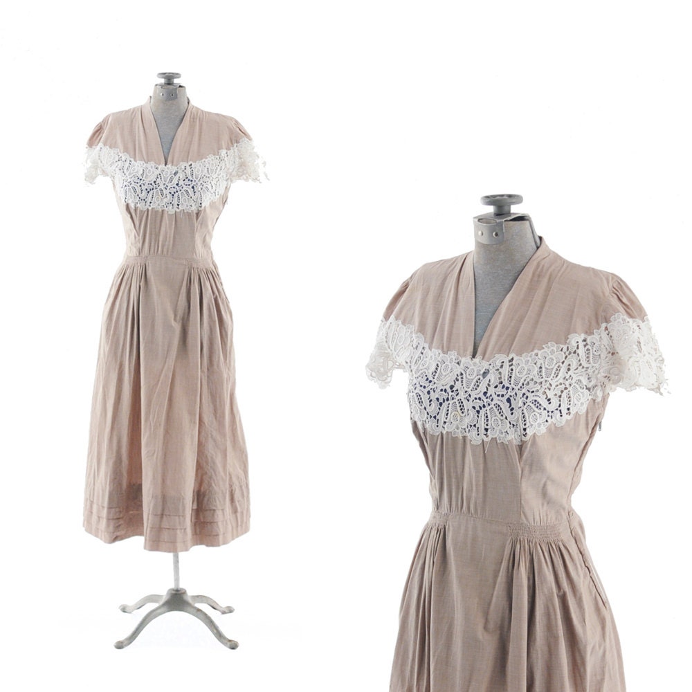 Vintage 1940's Pale Tan Sheer FLORAL Lace Romantic Day DRESS XS