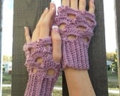 Wrist Cuffs Holy Moly Lace in Hyacinth