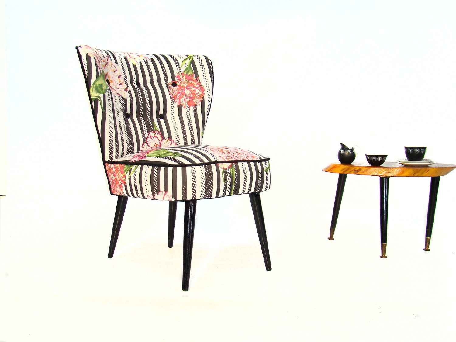 Vintage Mid Century 1950's Cocktail Chair.