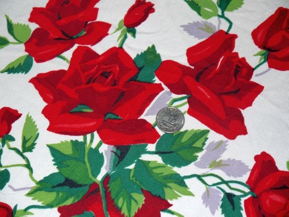 Vintage 50s red rose tablecloth / 1950s Wilendur / bouquet floral / cottage chic / mid century / 42 round