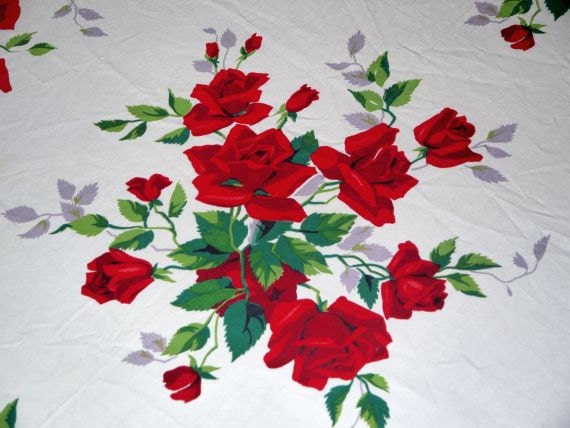 Vintage 50s red rose tablecloth / 1950s Wilendur / bouquet floral / cottage chic / mid century / 42 round