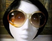 REDUCED Huge Vintage Sunglasses, Retro 1960s Ombre Peach to Crystal Clear Frames Big Round Bugeye Smoky Brown Shades Sun Glasses