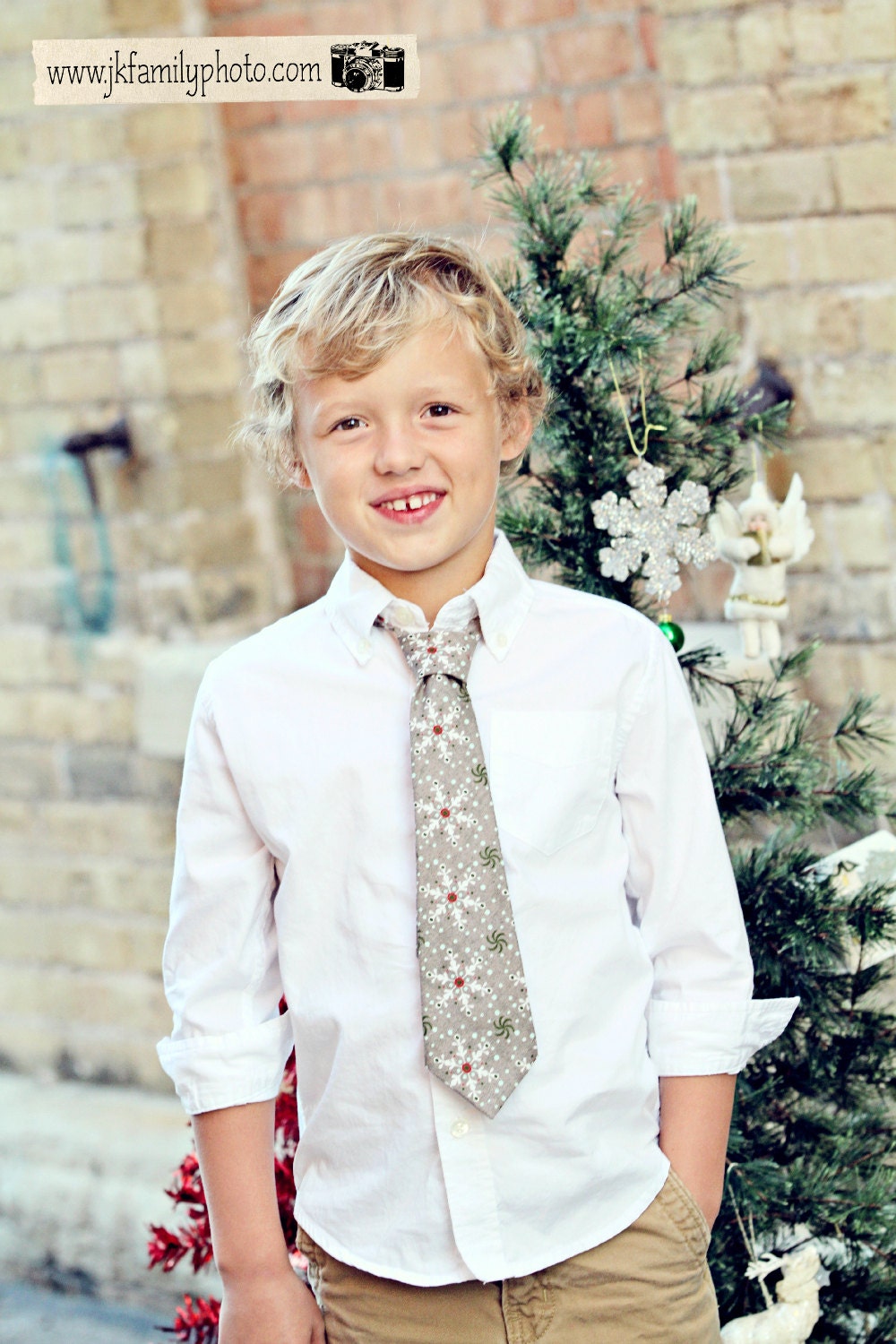 Believe Tie - Boys Grey Snowflake Holiday Tie