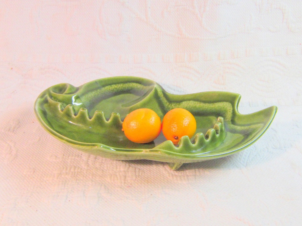 Mid Century Dish Green Leaf Plate Bowl Keys Phone Jewelry Office Storage Housewares Decor California Pottery Fall Leaf Autumn