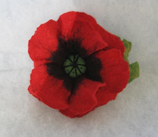Flowers Brooch - Felted Flower- Hand felted brooch - Wool brooch- Poppy