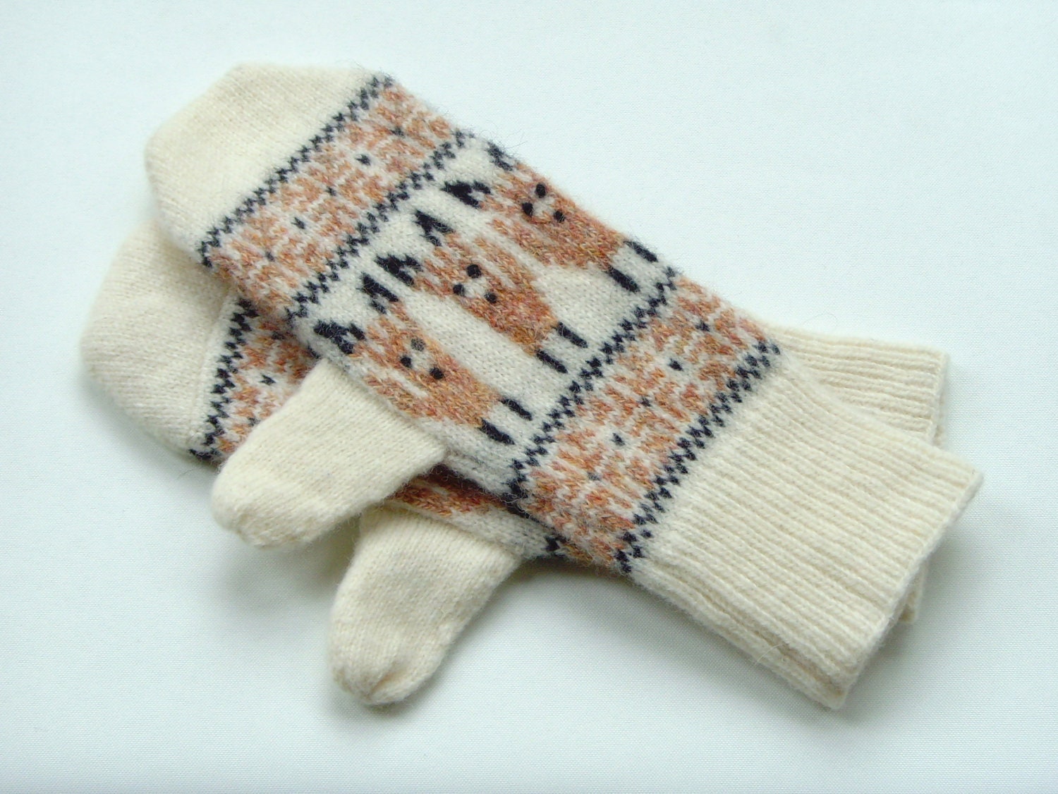 Mittens Fox Mittens in Lambswool Wool Animal Motif Mittens Knitted Mittens Brown Mittens Cream Mittens Fox Gloves Animal Gloves Fairisle