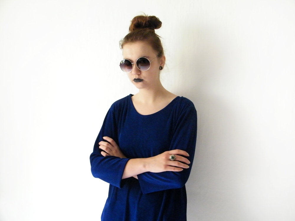 90s Vintage Oversized Top - Navy Blue 3/4 Sleeve Shirt, Oversized Free Silhouette, Minimalist Design with Shoulder Drapes