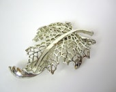 Vintage 1970s Silver Toned Brooch Pin // Avant Garde // Leaf // Fall // Autumn // Huge // large // leaf skeleton