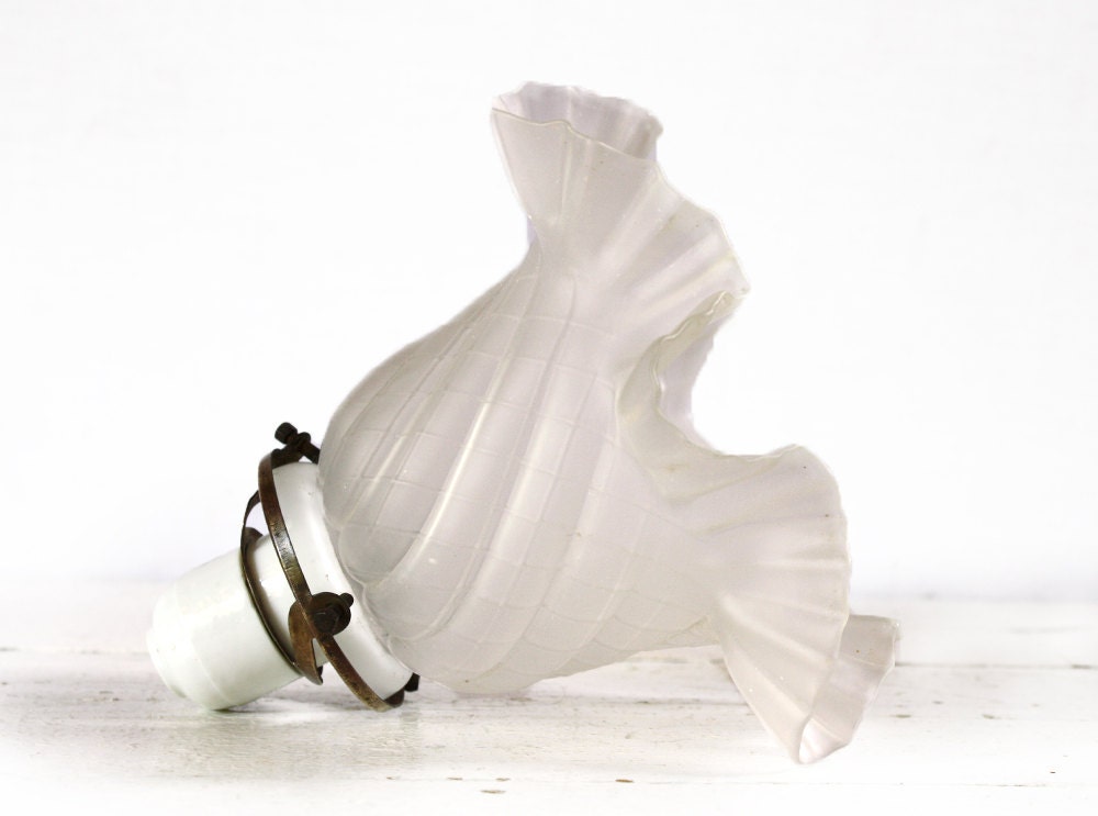 ART DECO  French frosted Glass TULIP light lamp Shade with its original Porcelain Socket