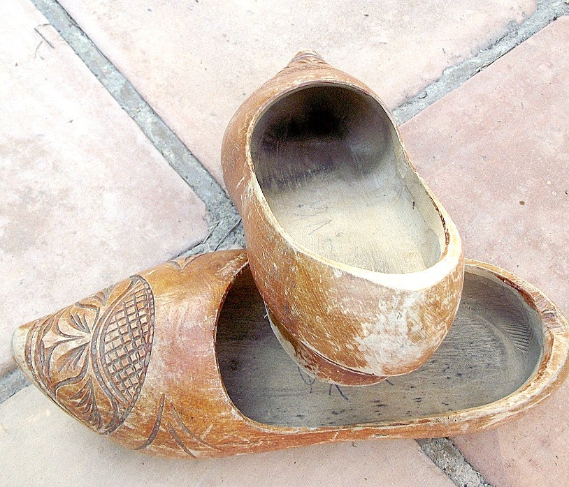 French clogs. Wooden shoes.Women's clogs. Vintage shoes. Early 1900s Worn and authentic