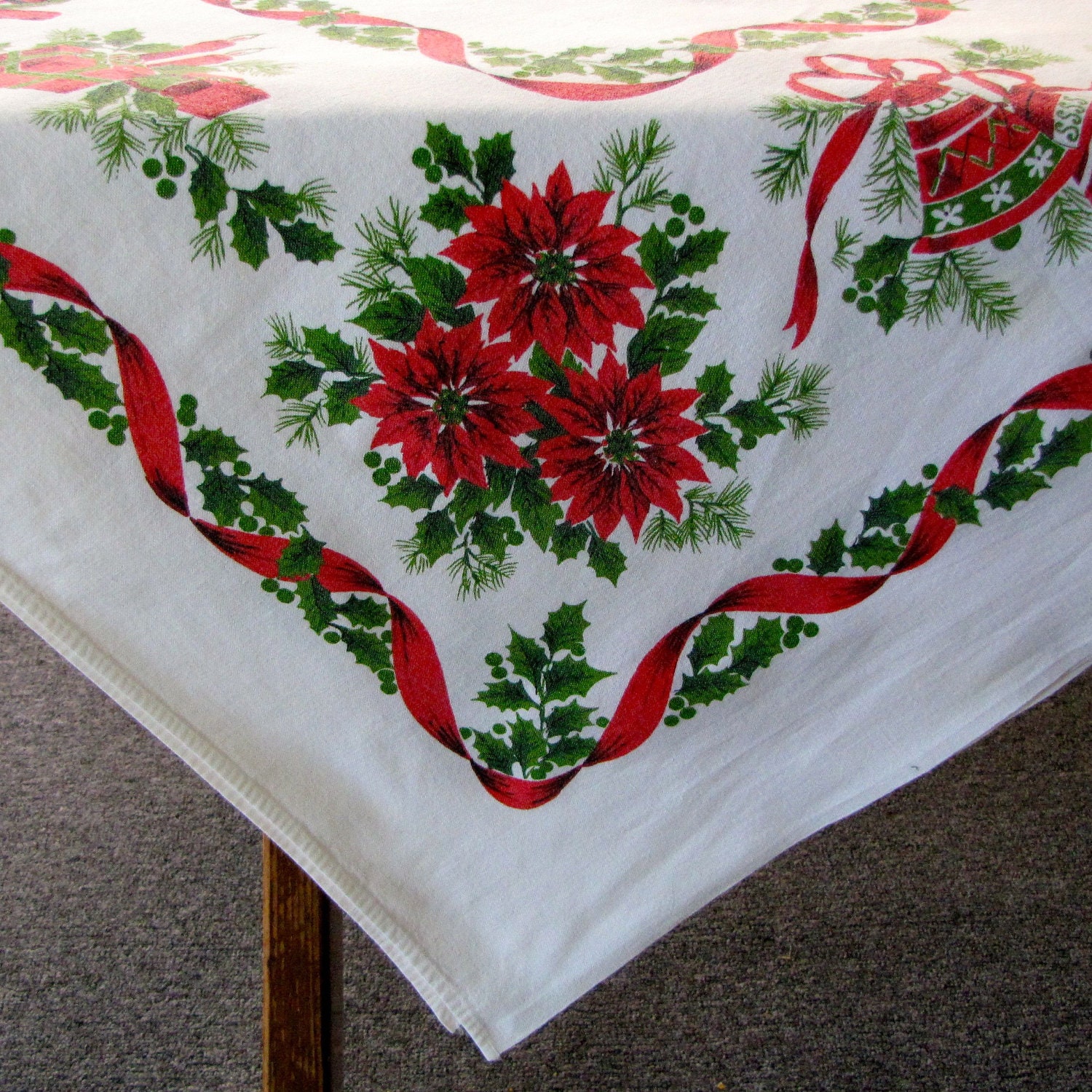 Vintage Table Cloth 115