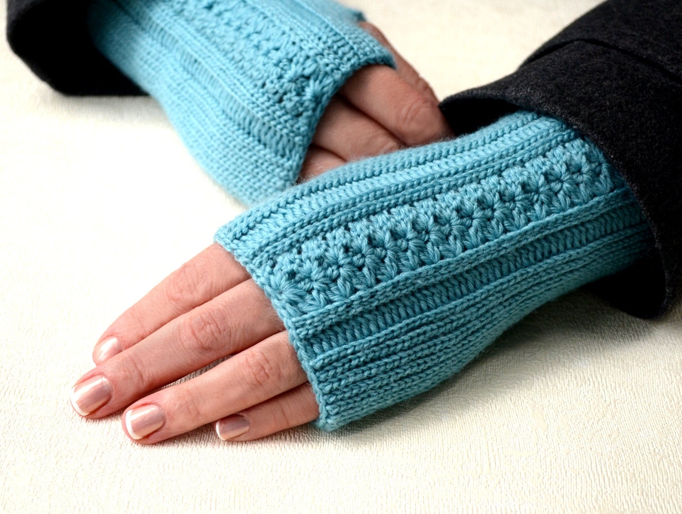 CROCHET PATTERN: Snegurochka Women's Adult Fingerless Mitts pdf