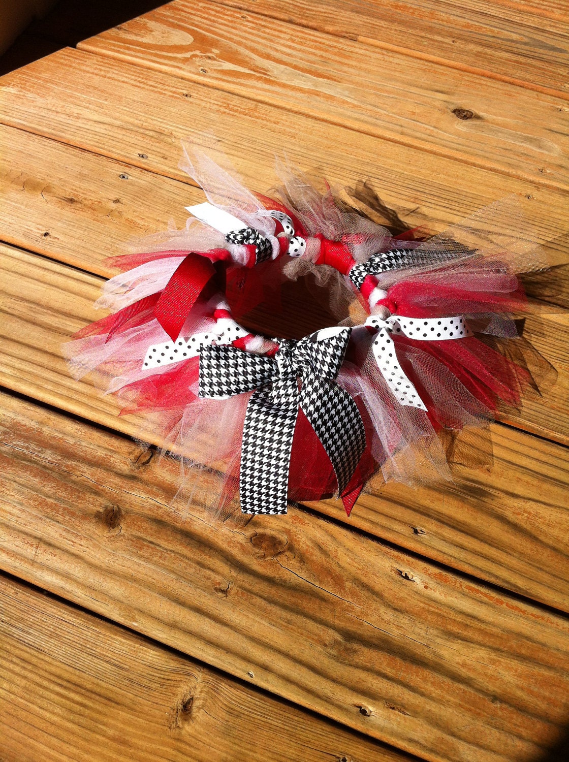 Girls Roll Tide Tutu. Crimson grey white tulle chevron. Houndstooth polka dot ribbon. Custom childrens clothing By EverythingSorella.