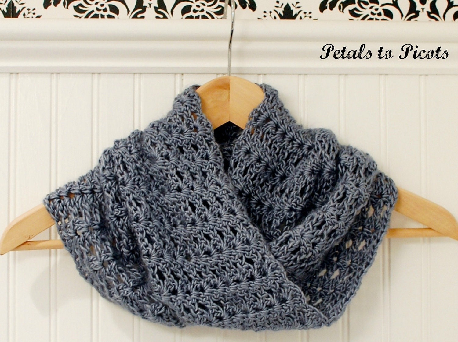 Immediate Download - Mobius Infinity Cowl / Scarf Crochet Pattern (includes instructions to customize fit)