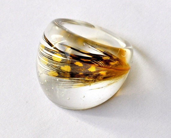 Chunky Feather Resin Ring. Resin Jewelry. Limited Edition. Yellow Black. Bubble Ring. Size 17 mm 7 USA.