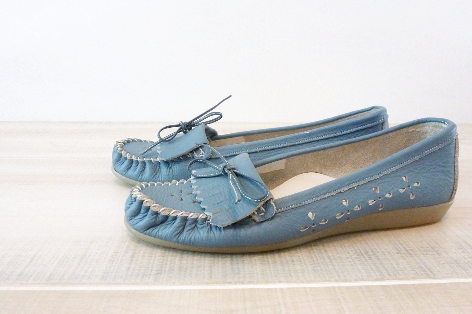 size 7 Hamp Shires womens vintage shoe size leather loafer -  blue leather moccasin - leather loafer