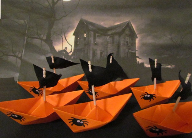 spooky paper boat origami halloween table decoration trick or treat