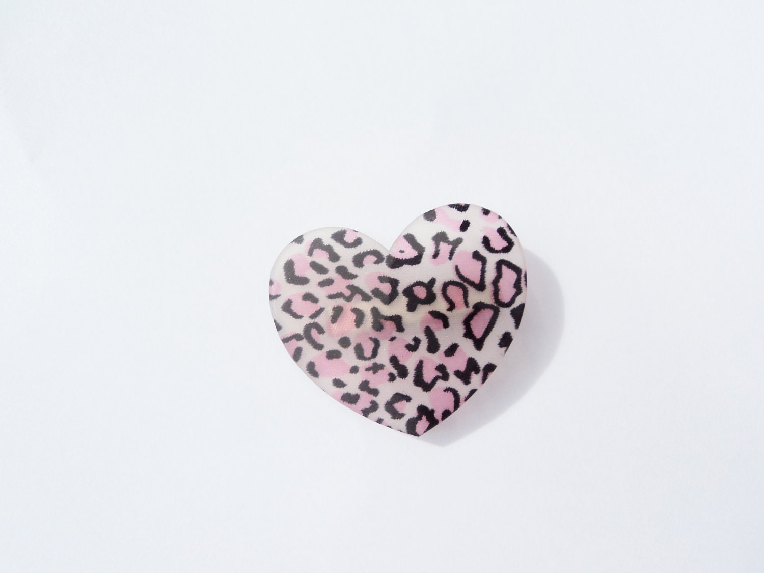 Leopard print heart hair clip acrylic