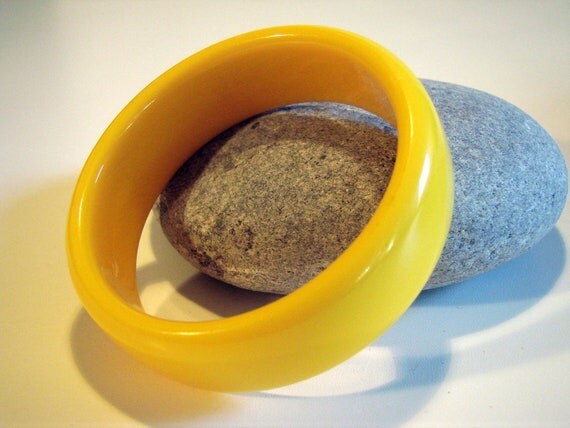 Funky Retro Neon Yellow Plastic Bangle