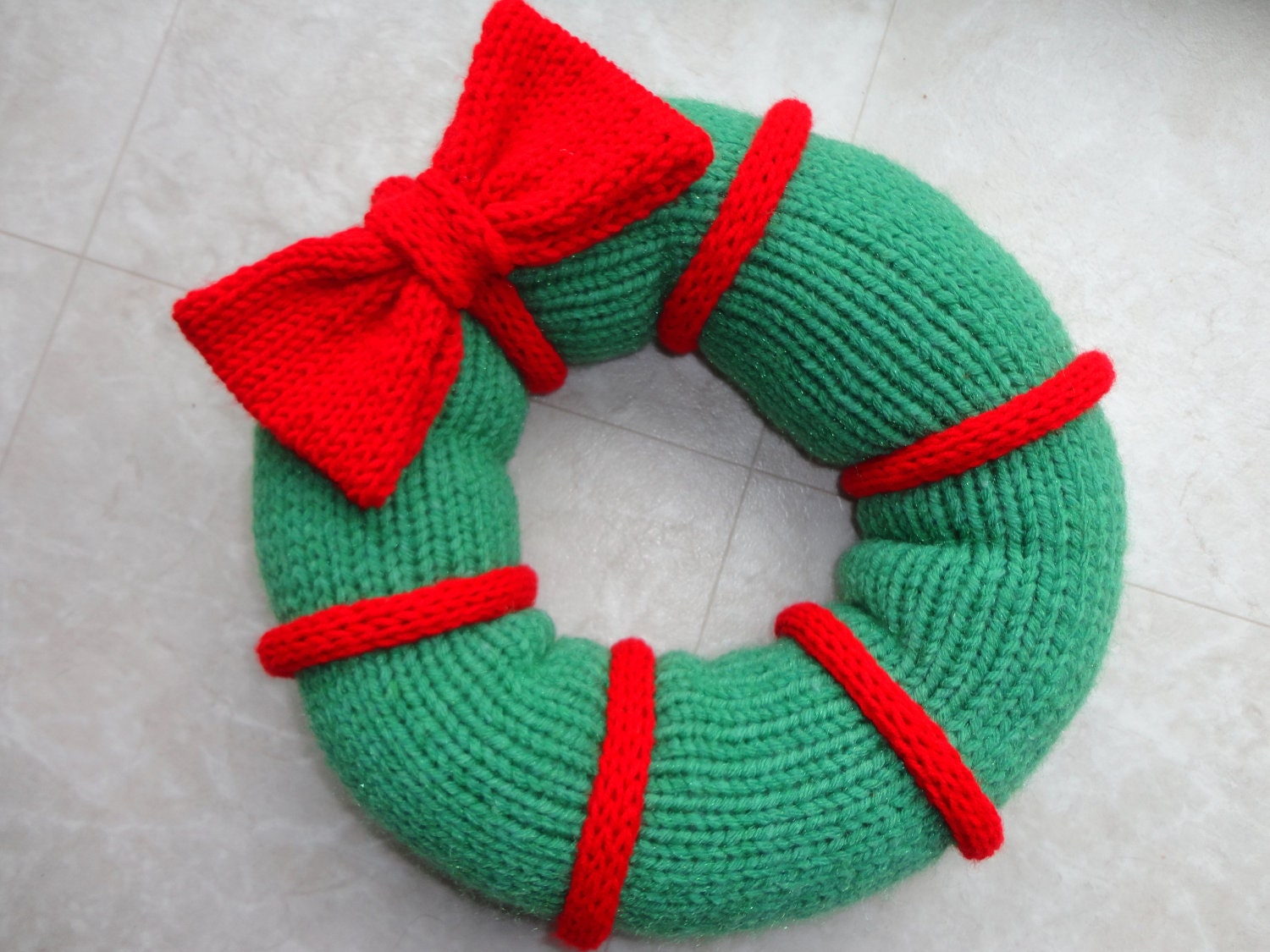Items similar to PDF Pattern for Knitted Christmas Wreath on Etsy