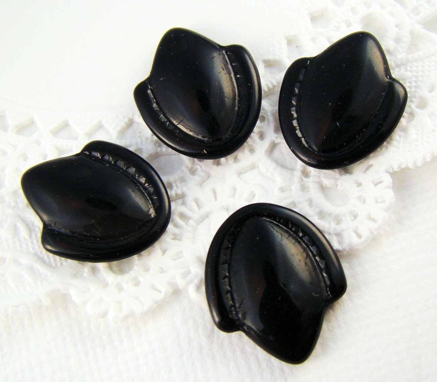 Vintage Opaque Jet Black Glass Petal Leaf Cabochons 16 x 13mm (4)