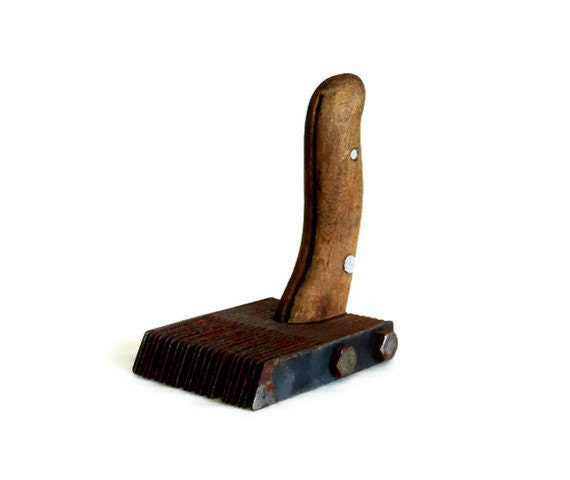 Vintage steel comb primitive CARPET weaving Rug beating crude tool. Wooden handle, metal teeth, Textile collectible, industrial home decor