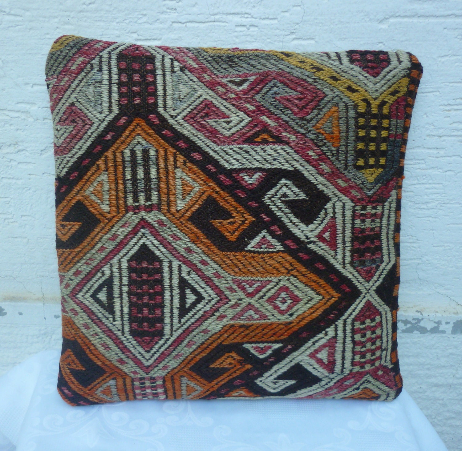 5 DAYS DELIVERY/Modern Bohemian Home Decor ,HandmadeTurkish Kilim Soumak Weave Pillow Cover 16"x16", Kilim Embroidery Pillow,Tribal Pillow.