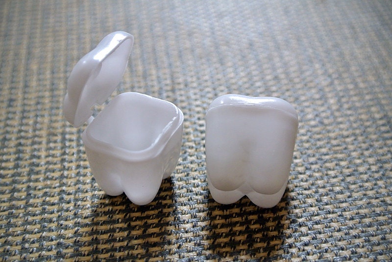 5 New-Old Stock Tooth Holder Charms featured image