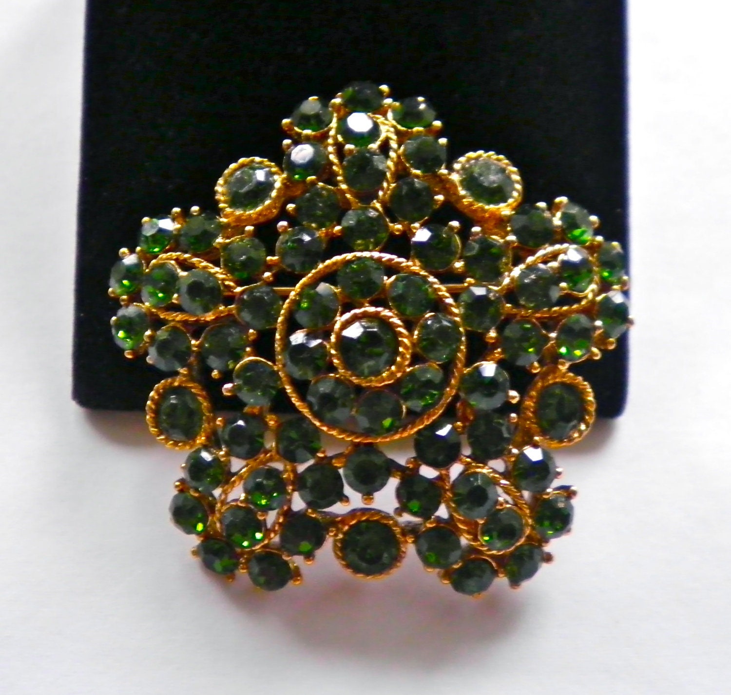 Sparkling Vintage Green Rhinestone Golden Floral Brooch Pin