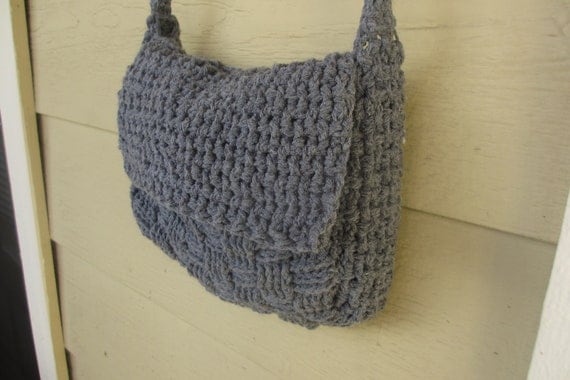 Small Crochet Messenger Bag Pattern