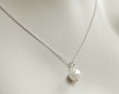 Bridesmaid Pearl Pendant Necklace - Single White Pearl Necklace Bridal Jewelry