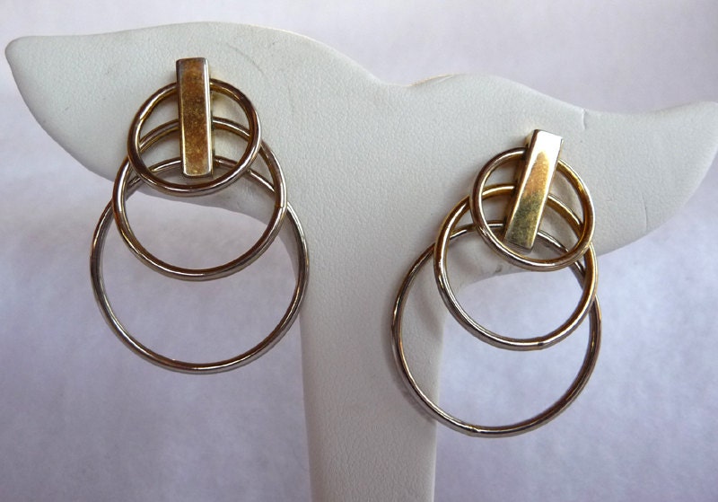 Silver Tone Metal Hoop Earrings For Pierced Ears