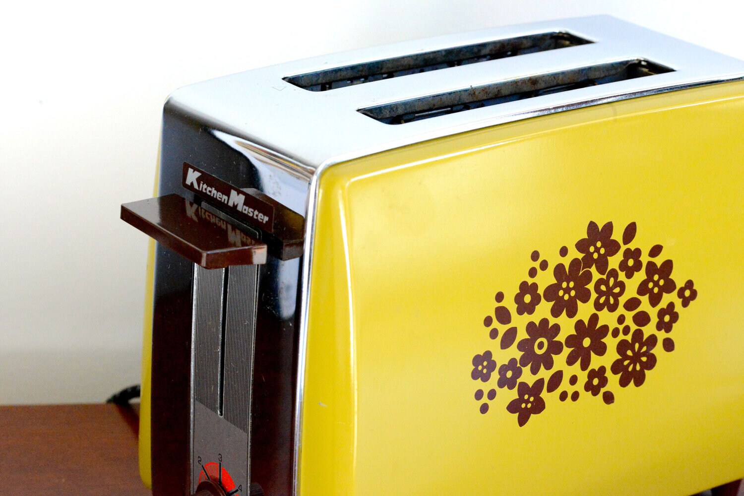 Retro Kitchen Master green toaster with flower by ThatRetroPiece