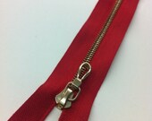 Red Zipper RIRI M4 Brass 2 Way Separating 24in
